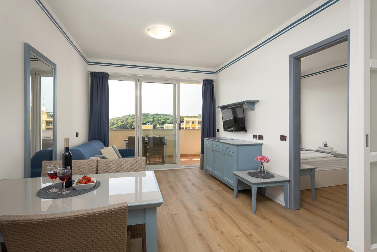 Two-Bedroom Apartment Balcony Sea View