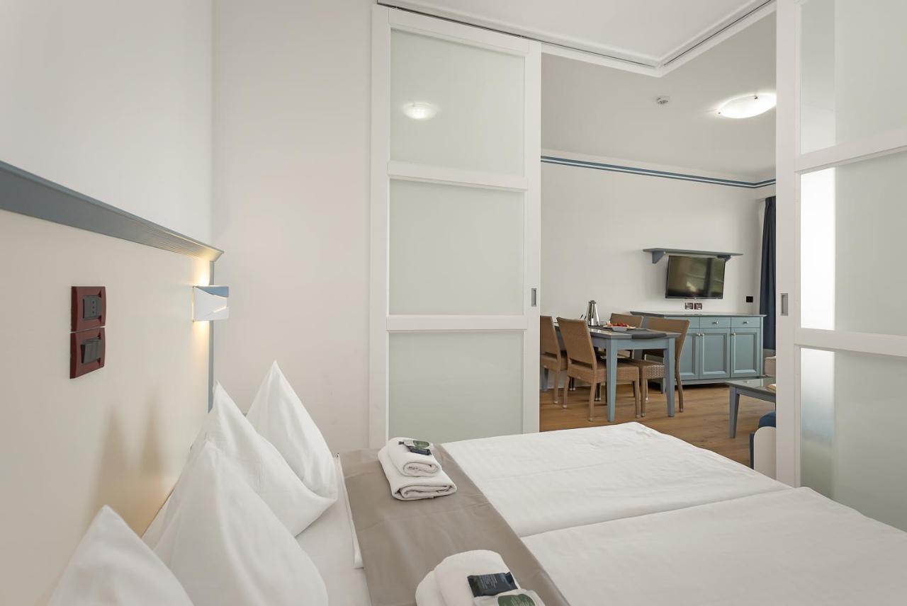 Superior One-Bedroom Apartment Balcony Sea View